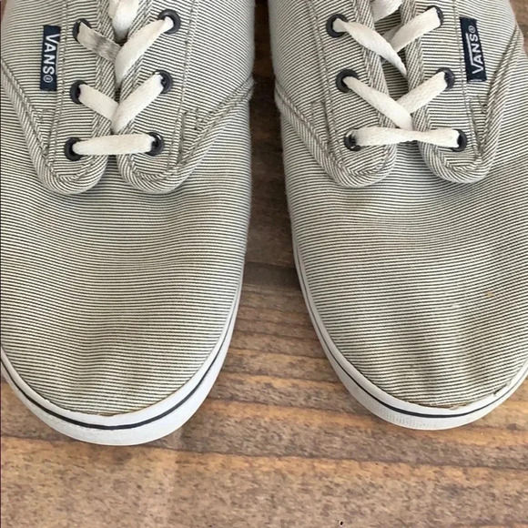 VANS striped shoes missy size 5 - Picture 3 of 7
